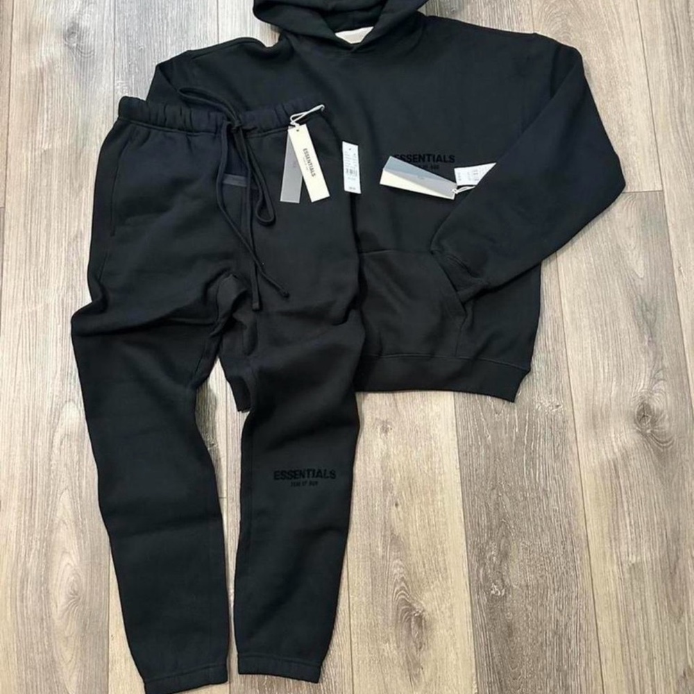 EssentialsBlack Fleece sweatsuit